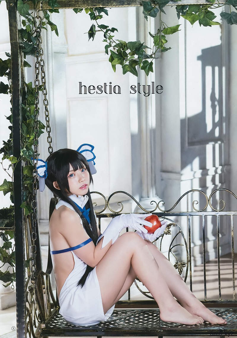 Enako角色扮演赫斯缇雅美照 えなこcosplay挑战性感造型