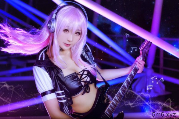 Miido三刀刀性感身材逆天 巨乳Coser经典角色欣赏