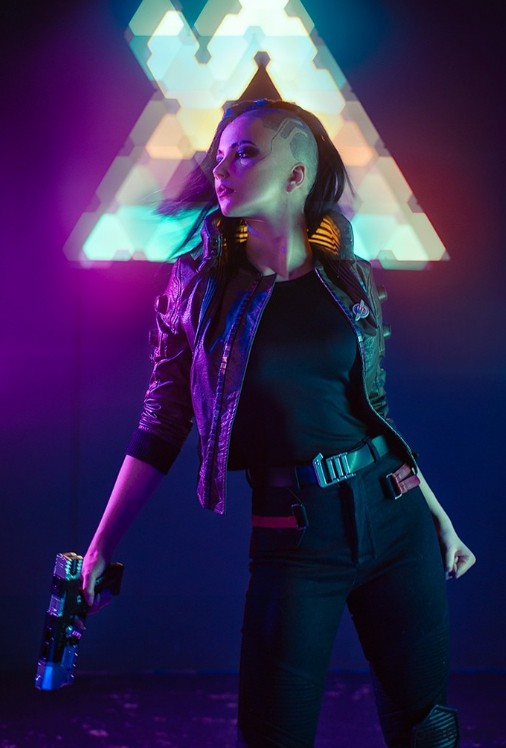 【蜗牛棋牌】霸气御姐cos《赛博朋友可2077》女主角 造型逼真炫酷十足