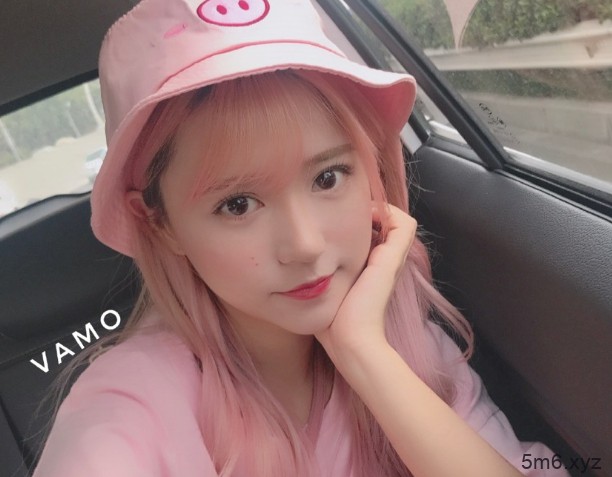 【蜗牛棋牌】动漫博主Vamoko 高颜值coser可爱又不失性感魅力