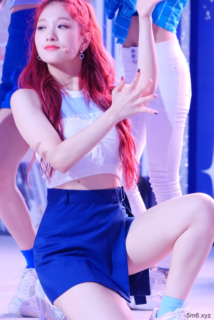 프로미스나인 (fromis_9) 李舒妍（이서연）饭拍20200306
