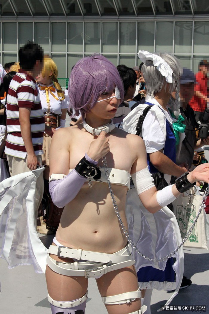 扮成谁都已经不重要了 「露出度」是何物的日本Cosplay现场