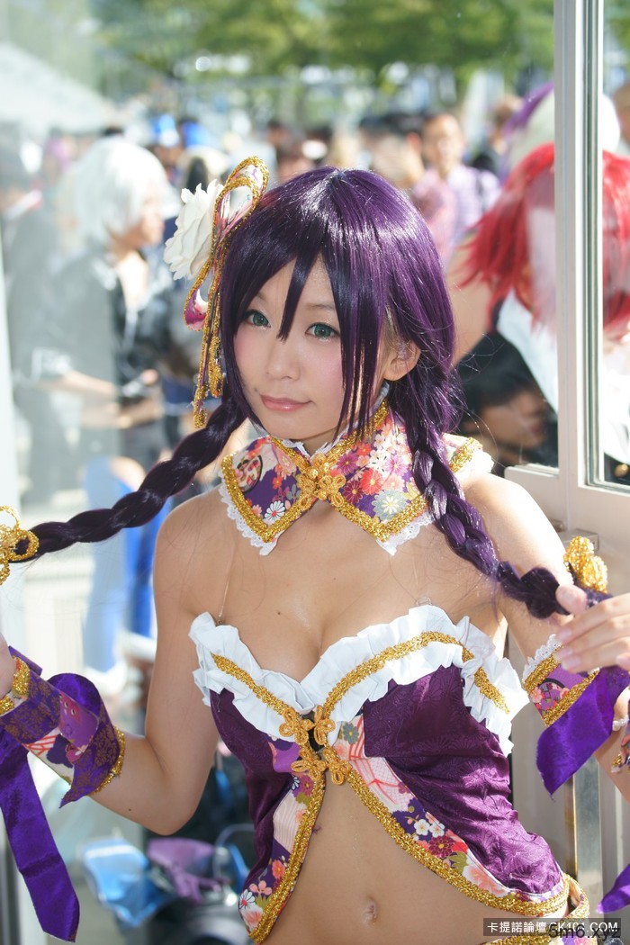 扮成谁都已经不重要了 「露出度」是何物的日本Cosplay现场