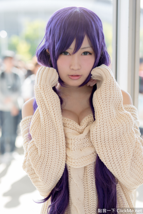 日本豪乳coser「御伽ねこむ」 充满乳量的开胸毛衣太霸气了！