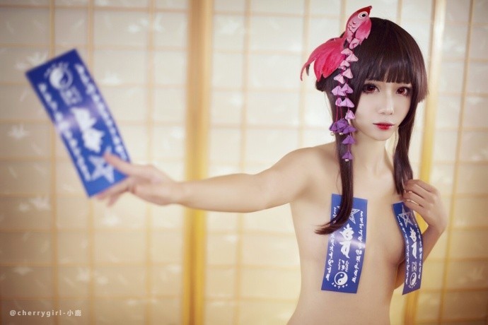 Cherrygirl小鹿为了出名cos裸体 阴阳师神乐