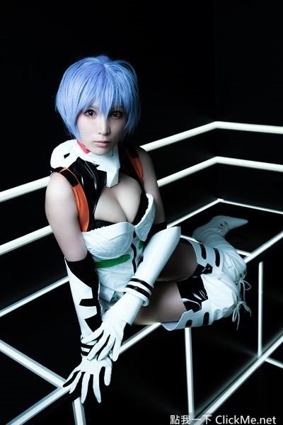 【蜗牛棋牌】欧派跟胖次都来了 空灵少女るしゃ转型成露出系coser!