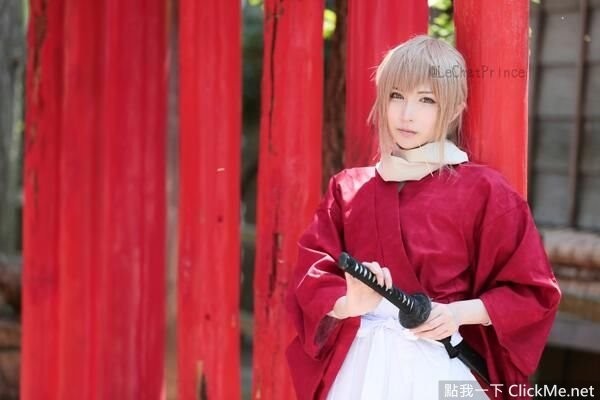 【蜗牛棋牌】欧派跟胖次都来了 空灵少女るしゃ转型成露出系coser!