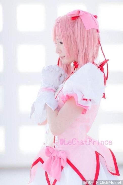 【蜗牛棋牌】欧派跟胖次都来了 空灵少女るしゃ转型成露出系coser!