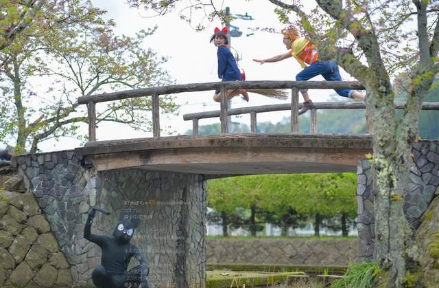 琪琪Cosplay魔女宅急便 黑猫助阵抢风采