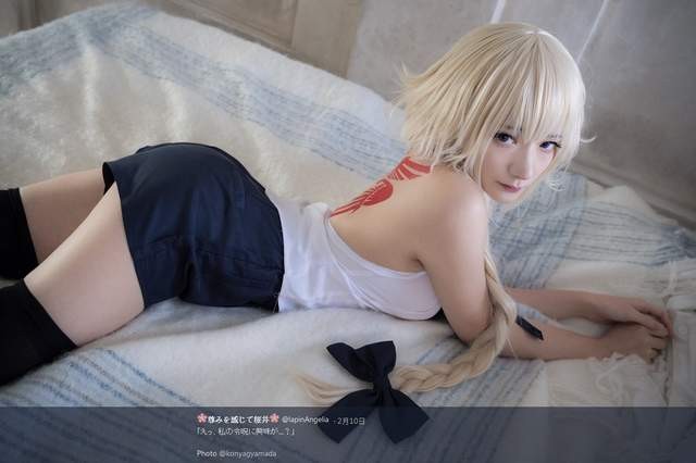 有痣美女cosplay碧蓝航线 性感黑色丝袜诱人