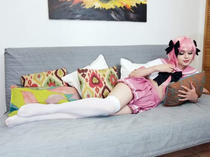 电竞选手Cosplay斯托尔福 被LoL耽误的伪娘性感大长腿逆天了