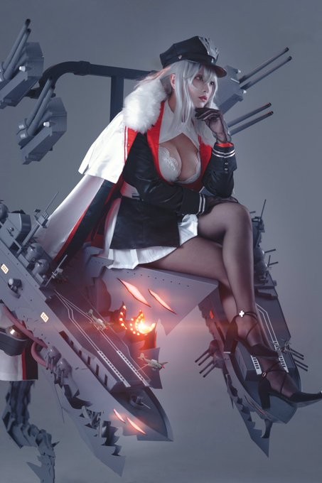 枣糕Cosplay《碧蓝航线》角色 高度还原性感角色