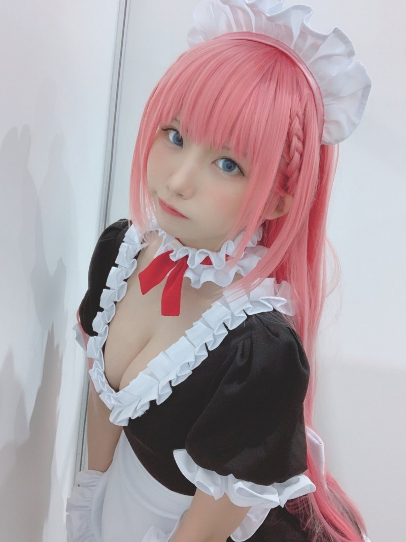 cosplay界一姐Enako（えなこ） 人气太高粉丝围成人墙