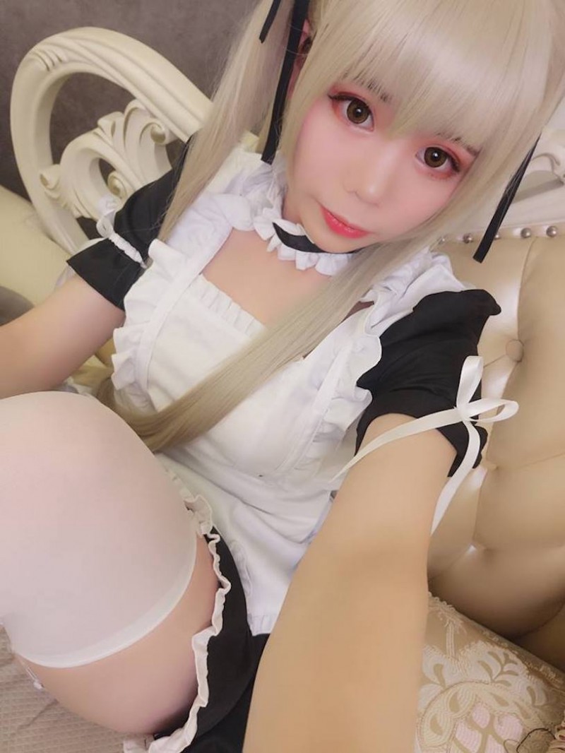 童颜巨乳Coser兔言兔语 Cosplay露出诱人下乳令人受不了