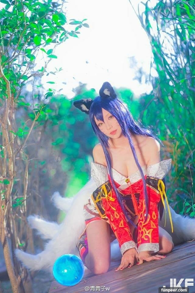 全身上下只穿一件毛衣挡不住的「巨乳长腿」 超萌cosplayer青青子！