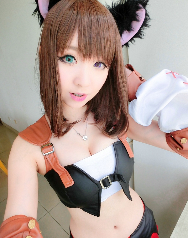 【蜗牛棋牌】堪称极品的cospaly 穿什么像什么还原度爆表