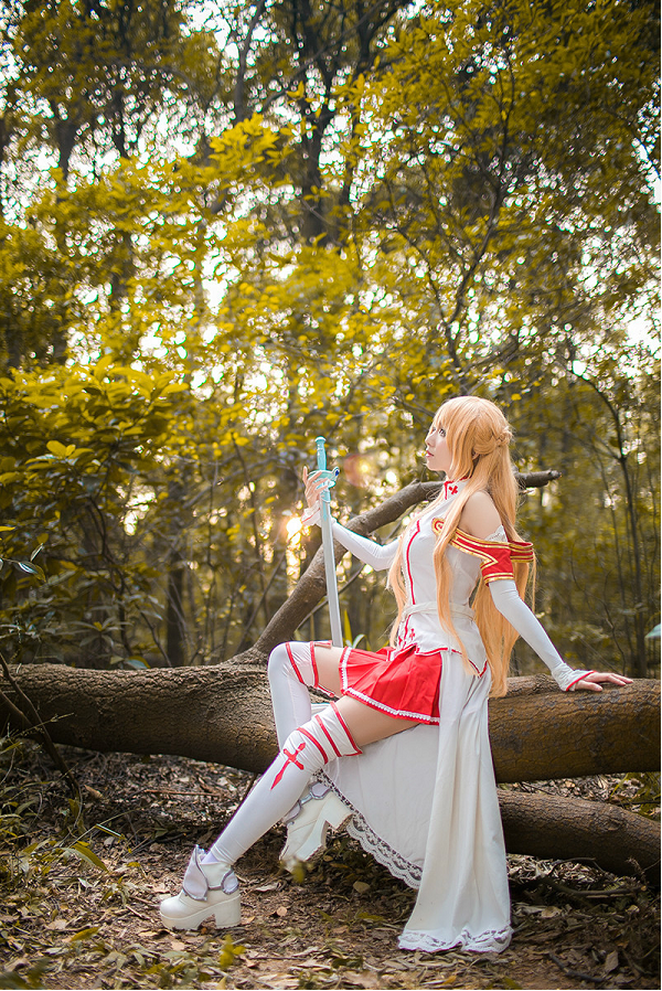 【蜗牛棋牌】堪称极品的cospaly 穿什么像什么还原度爆表