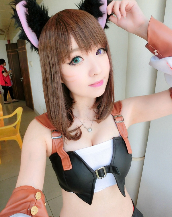 【蜗牛棋牌】堪称极品的cospaly 穿什么像什么还原度爆表