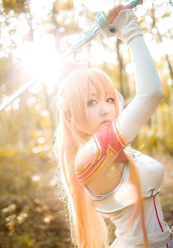 【蜗牛棋牌】堪称极品的cospaly 穿什么像什么还原度爆表