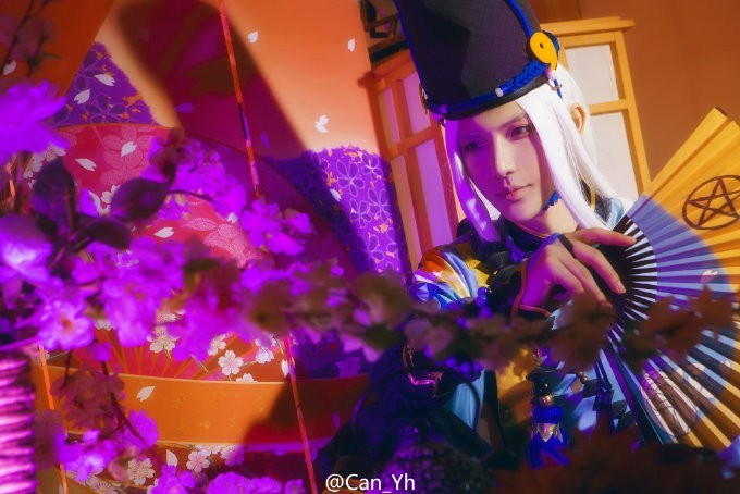 中国超魔性男Coser《Can_Yh》 魅惑脸蛋魔鬼身材婉若天仙下凡～