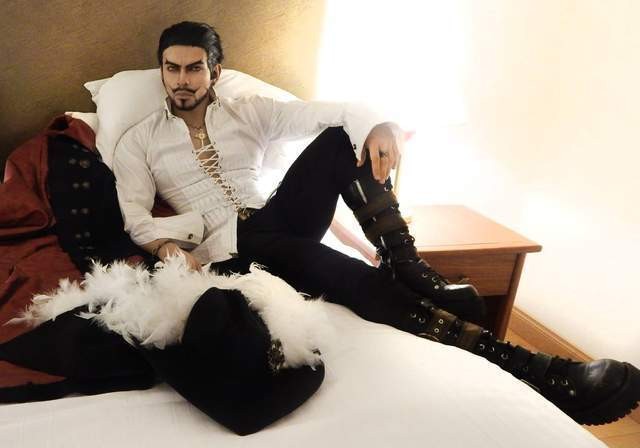 【蜗牛棋牌】帅哥Coser神还原《海贼王》名角鹰眼 确定不是本人吗?