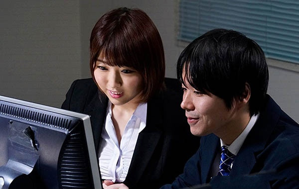 JUY-858:偷吃小鲜肉啦!巨乳人妻松本菜奈搞上实习生办公室直接啪起来! 【蜗牛扑克】JUY-858:偷吃小鲜肉啦!巨乳人妻松本菜奈搞上实习生办公室直接啪起来!