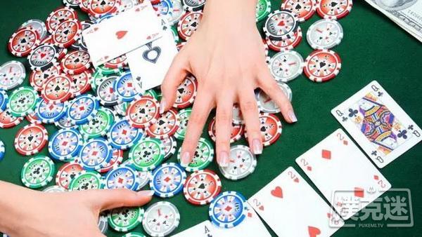 【蜗牛棋牌】为啥别人打德州扑克赢得比你多?因为他们遵循这5条原则