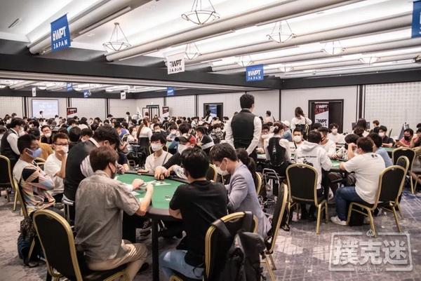 WPT日本丨主赛事再破纪录！203名选手晋级DAY2