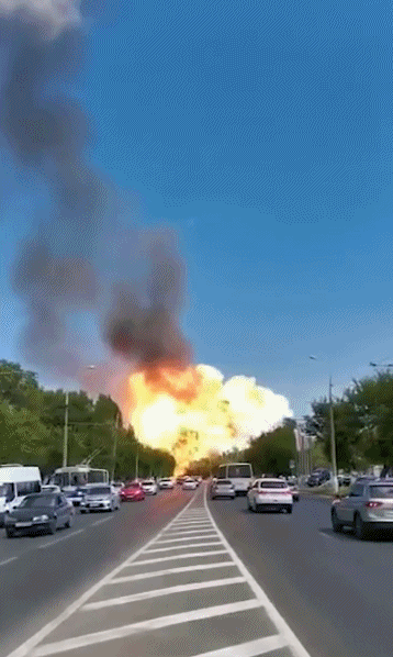 俄罗斯伏尔加格勒一加油站发生爆炸 致7人受伤