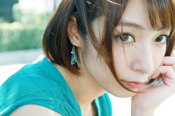 短发熟女阿部乃美久第一次让男人走后门肛交! 【蜗牛扑克】短发熟女阿部乃美久第一次让男人走后门肛交!