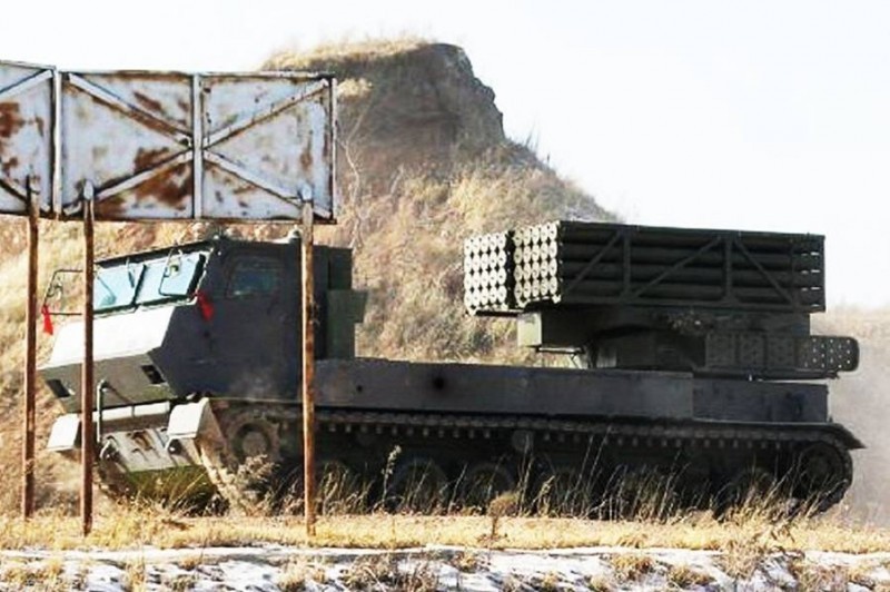 【蜗牛棋牌】无坚不摧：国产新型火箭炮曝光 可一次齐射40发