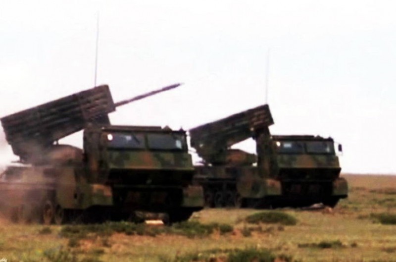 【蜗牛棋牌】无坚不摧：国产新型火箭炮曝光 可一次齐射40发