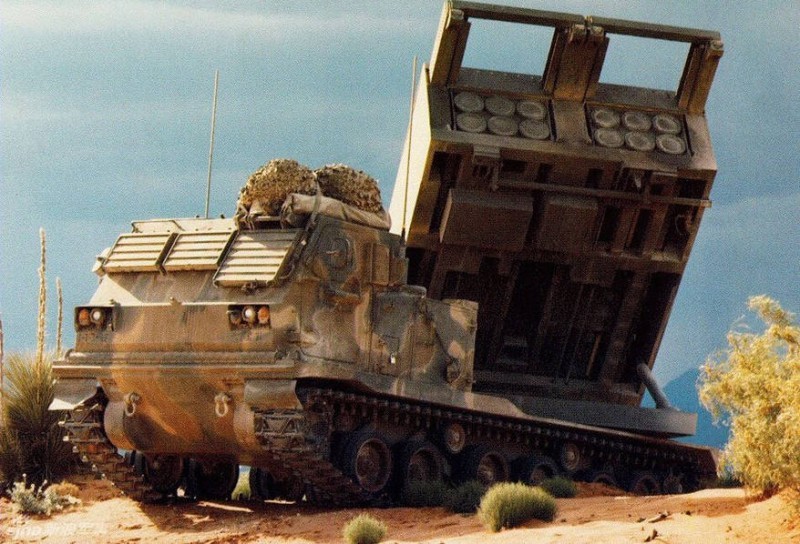 【蜗牛棋牌】无坚不摧：国产新型火箭炮曝光 可一次齐射40发