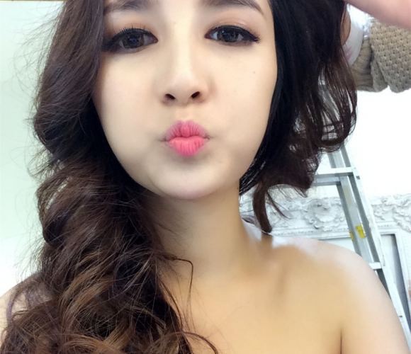 【蜗牛棋牌】逆袭by柴鸡蛋 和40岁女人做得好爽