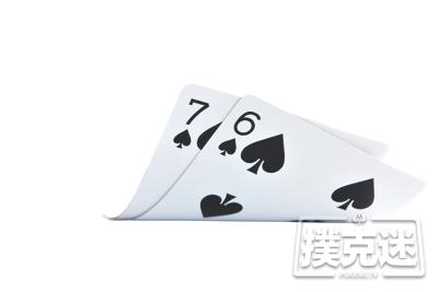 【蜗牛棋牌】德州扑克小同花连子翻前应该如何游戏?