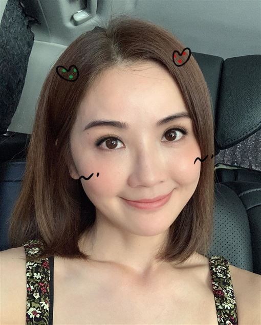 阿SA小腹凸照被爆怀孕一个月 经纪人松口给答案