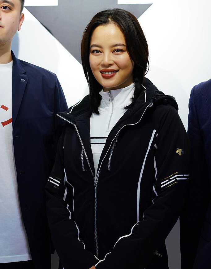 辛芷蕾回应胖了 晒三方图问：哪个才是真实的我