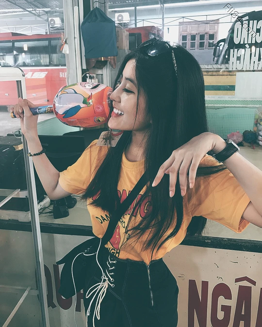 越南版沈月“Vo Ngoc Tran”16因火辣身材爆红网络,今依旧性感迷人!