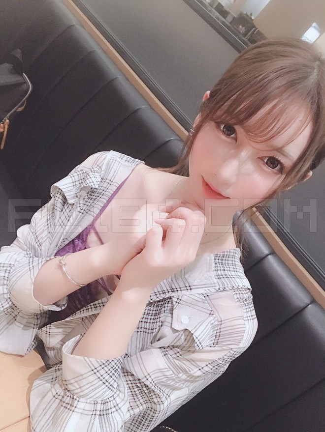 【蜗牛棋牌】真相了!23岁的女优爱沢さら(爱泽SARA)爱沢さら竟是男儿身?