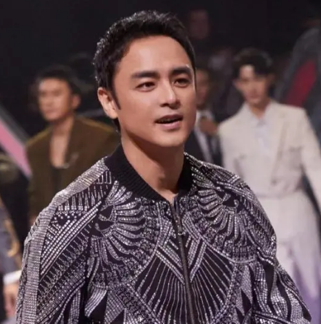 【蜗牛棋牌】据悉明道加盟了张庭的公司 还以他的名字推出了一款产品