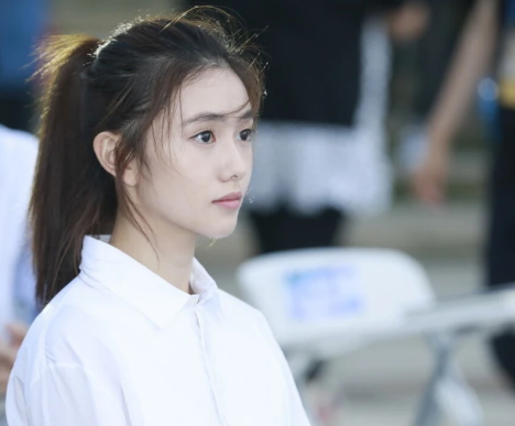 20岁的刘浩存以前都没演过一部电影 但竟然在一秒钟里惊艳亮相演技炸裂