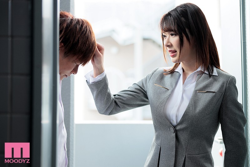 【蜗牛棋牌】宿舍对面住着巨乳女老师「辻井ほのか」,偷窥被抓包竟被她「诱惑榨干」!