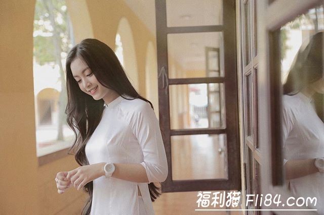 【蜗牛棋牌】每日妹子图20200306:越南气质长腿妹纸Sophie,清新脱俗的模样,让人眼前一亮!