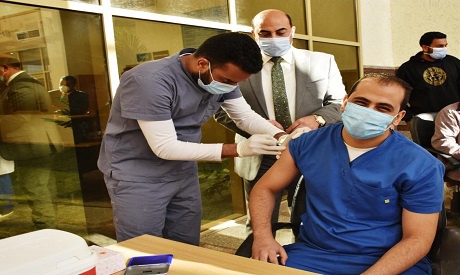 埃及已为全国1315名医护人员接种第一剂新冠疫苗
