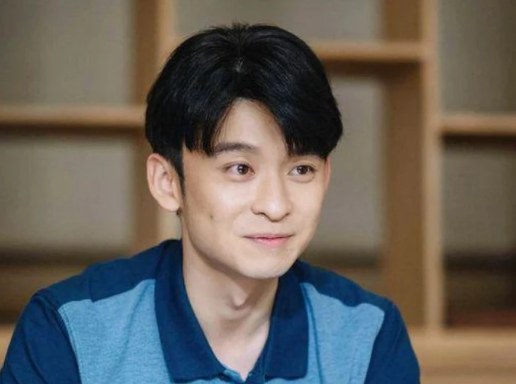 【蜗牛棋牌】随着流金岁月的热播话题度也居高不下