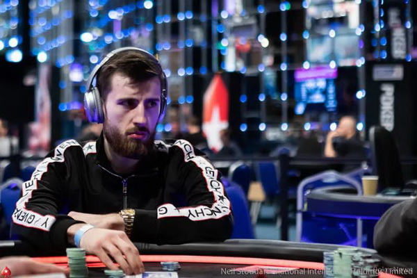【蜗牛棋牌】300万买入的史诗级德州扑克单挑赛即将上演