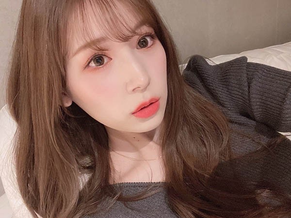 【蜗牛棋牌】只用口算出轨吗?「明里つむぎ」搞上未婚夫的好友,从嘴巴开始最后被中出!