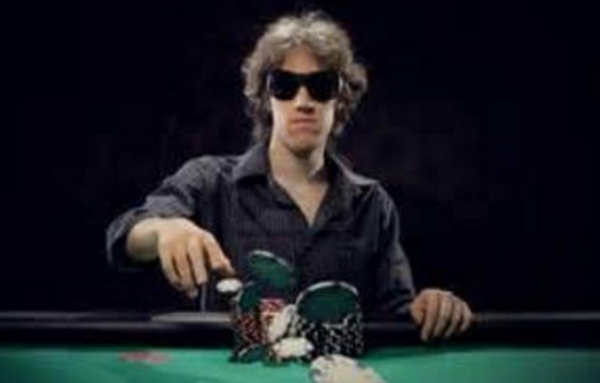 【蜗牛棋牌】Ed Miller谈策略:将你的牌转变成诈唬