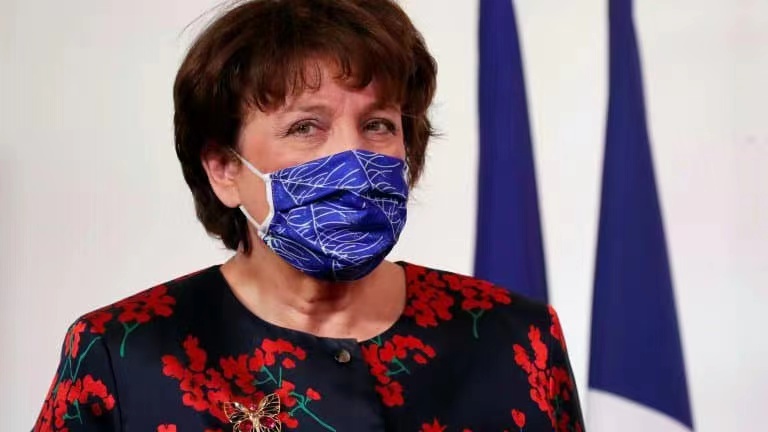 法国文化部长因新冠肺炎入院后已开始吸氧
