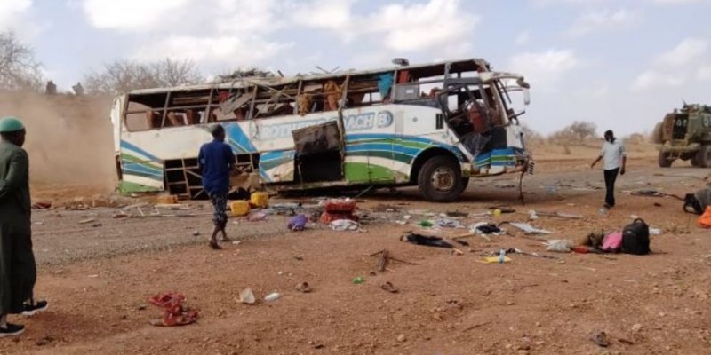 肯尼亚一大巴车发生爆炸 造成至少4人死亡